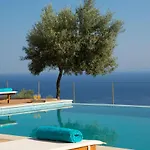 Thea Thalatta Villa *