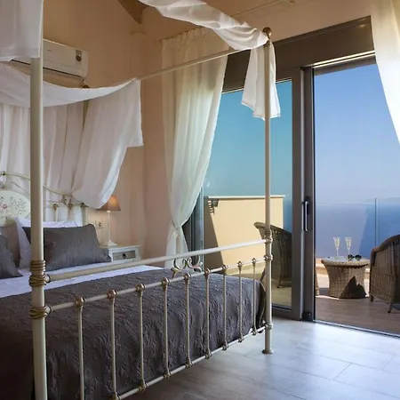 Thea Thalatta فيلة Tsoukaládhes