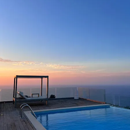 Villa Thea Thalatta Tsoukaladhes