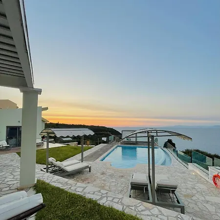 Thea Thalatta * Tsoukaládhes