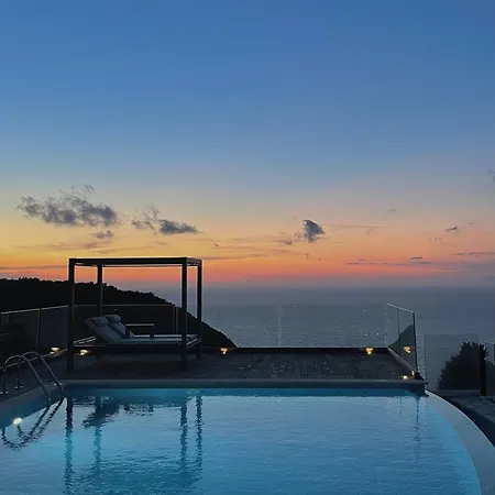 Villa Thea Thalatta Tsoukaládhes