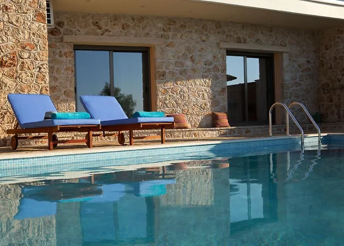 Thea Thalatta Villa Tsoukaladhes