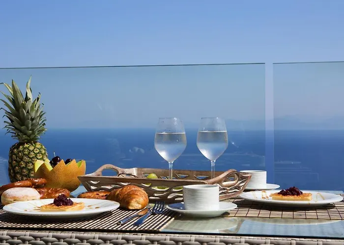 Villa Thea Thalatta Tsoukaladhes