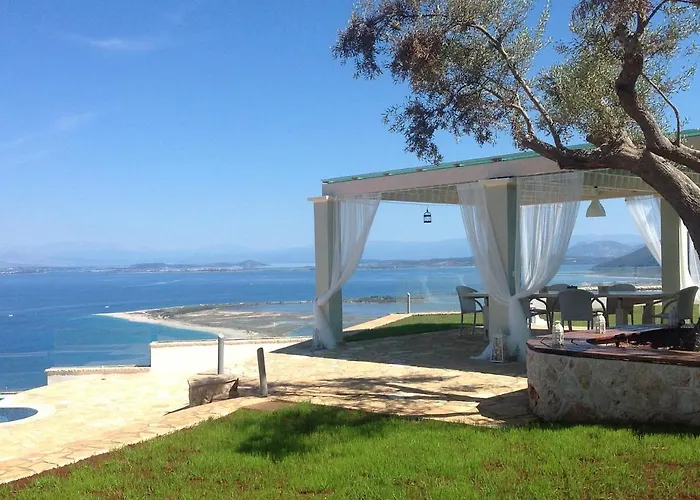 Villa Thea Thalatta Tsoukaladhes